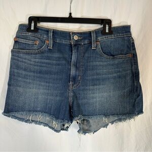 SOLD Levi’s High Rise Shorts Medium Stretch Dark Wash 31